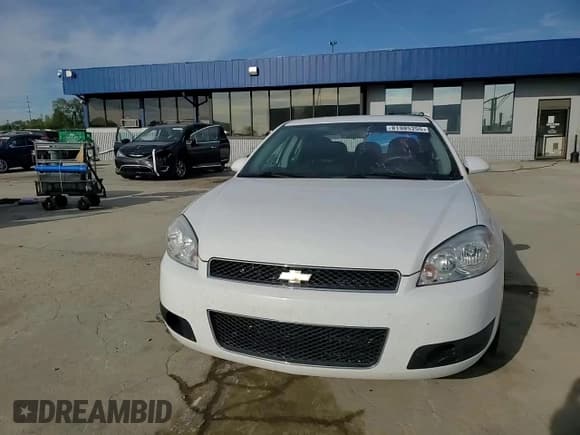 ✅ 2014 Chevrolet Impala Police Police • VIN: 2G1WD5E33E1186829 • Lot: 81985255. Wystawiony na Copart z przebiegiem 100 843 mil. Bezpłatny archiwum sprzedaży aukcyjnych z USA i szczegółowy raport historii pojazdu na DreamBid. Zdjęcie 13.