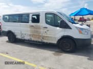 ✅ 2019 Ford Transit Passenger XL • VIN: 1FBZX2ZM3KKA23515 • Lot: 42948850. Wystawiony na IAAI z przebiegiem 188 637 mil. Bezpłatny archiwum sprzedaży aukcyjnych z USA i szczegółowy raport historii pojazdu na DreamBid. Zdjęcie 6.
