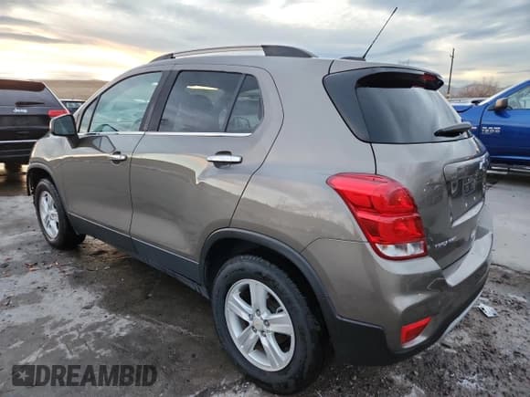 ✅ 2020 Chevrolet Trax LT • VIN: KL7CJPSB1LB344573 • Lot: 92058195. Wystawiony na Copart z przebiegiem 47 874 mil. Bezpłatny archiwum sprzedaży aukcyjnych z USA i szczegółowy raport historii pojazdu na DreamBid. Zdjęcie 2.