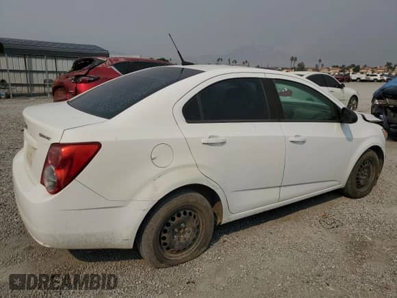 2014 Chevrolet Sonic LS z VIN 1G1JA5SG6E4161325, wystawiony jako Copart lot #70765964 z przebiegiem 127 926 mil mil oraz Szkoda całkowita • Salvage title. Historia ofert i sprzedaży dostępna na DreamBid. Obrazek 3.