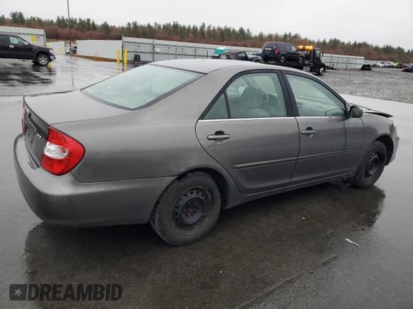 ✅ 2004 Toyota Camry LE • VIN: 4T1BE32K64U939061 • Lot: 91570345. Wystawiony na Copart z przebiegiem 225 181 mil. Bezpłatny archiwum sprzedaży aukcyjnych z USA i szczegółowy raport historii pojazdu na DreamBid. Zdjęcie 3.