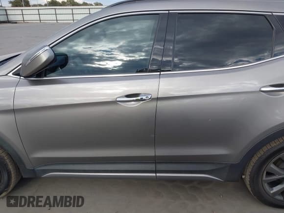 ✅ 2017 Hyundai Santa Fe Ultimate • VIN: 5XYZW4LA7HG399397 • Lot: 43350982. Wystawiony na IAAI z przebiegiem 138 307 mil. Bezpłatny archiwum sprzedaży aukcyjnych z USA i szczegółowy raport historii pojazdu na DreamBid. Zdjęcie 14.
