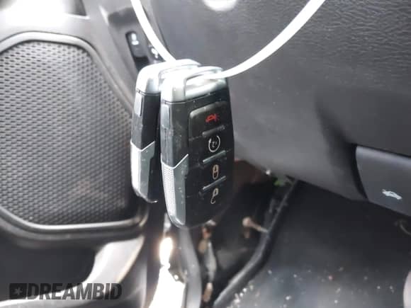 2019 Ram 1500 Big Horn z VIN 1C6RRFFG7KN755373, wystawiony jako IAAI lot #41764161 z przebiegiem 116 804 mil mil oraz . Historia ofert i sprzedaży dostępna na DreamBid. Obrazek 11.