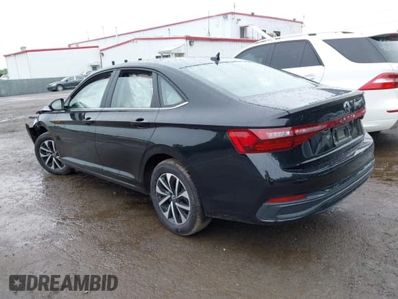 ✅ 2025 Volkswagen Jetta S • VIN: 3VW5X7BU1SM000953 • Лот: 42523241. Опубликован ранее на IAAI с пробегом 14 446 миль. Бесплатный доступ к архиву аукционных продаж из США и подробный отчёт об истории автомобиля на DreamBid. Изображение 3.