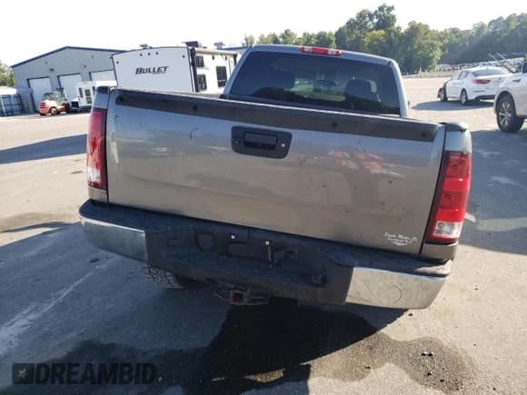 ✅ 2009 GMC Sierra 1500 SL • VIN: 2GTEC19C991122115 • Лот: 69860964. Опубликован ранее на Copart с пробегом 247 638 миль. Бесплатный доступ к архиву аукционных продаж из США и подробный отчёт об истории автомобиля на DreamBid. Изображение 6.