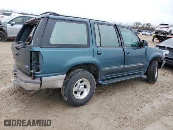 ✅ 1996 Ford Explorer XL • VIN: 1FMDU32X6TZA03546 • Lot: 42652395. Listed on Copart with 54,736 mi. Free auction sales archive from the USA and detailed vehicle history report at DreamBid. Image 3.