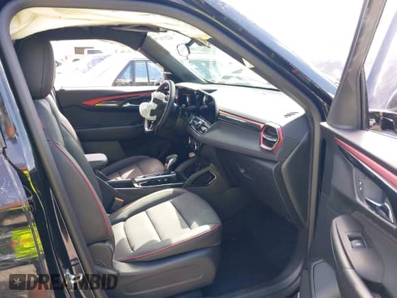 2025 Chevrolet TrailBlazer RS с VIN KL79MUSL5SB050987, выставлен на аукционе IAAI как лот 42211679 с пробегом 5 538 миль миль и . История ставок и продаж доступна на DreamBid. Изображение 5.