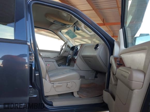 ✅ 2007 Ford Explorer Eddie Bauer • VIN: 1FMEU74E07UA53725 • Lot: 43582497. Wystawiony na IAAI z przebiegiem 164 135 mil. Bezpłatny archiwum sprzedaży aukcyjnych z USA i szczegółowy raport historii pojazdu na DreamBid. Zdjęcie 5.