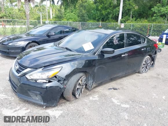 ✅ 2017 Nissan Altima S • VIN: 1N4AL3AP8HC493578 • Lot: 43154036. Listed on IAAI with 156,951 mi. Free auction sales archive from the USA and detailed vehicle history report at DreamBid. Image 2.