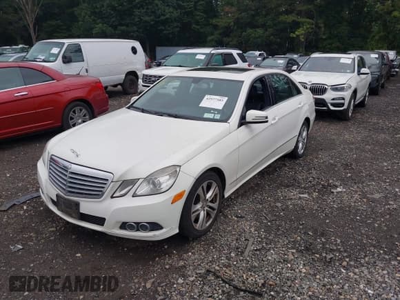 ✅ 2010 Mercedes-Benz E 350 Luxury • VIN: WDDHF8HB3AA145136 • Lot: 42977585. Listed on IAAI with 96,615 mi. Free auction sales archive from the USA and detailed vehicle history report at DreamBid. Image 2.