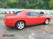 2014 Dodge Challenger SXT 100th Anniversary z VIN 2C3CDYAG1EH278828, wystawiony jako Copart lot #58417075 z przebiegiem 136 953 mil mil oraz Szkoda całkowita • Salvage title. Historia ofert i sprzedaży dostępna na DreamBid. Obrazek 3.