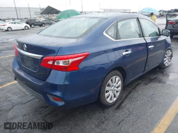 ✅ 2017 Nissan Sentra SL • VIN: 3N1AB7AP7HY265117 • Lot: 43710522. Listed on IAAI with 136,330 mi. Free auction sales archive from the USA and detailed vehicle history report at DreamBid. Image 4.