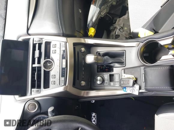 ✅ 2020 Lexus NX 300 F Sport • VIN: JTJSARBZ0L5016337 • Lot: 42397965. Wystawiony na IAAI z przebiegiem 45 414 mil. Bezpłatny archiwum sprzedaży aukcyjnych z USA i szczegółowy raport historii pojazdu na DreamBid. Zdjęcie 11.