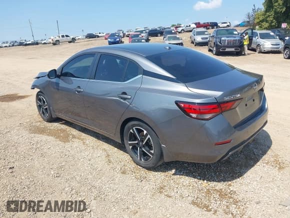 ✅ 2024 Nissan Sentra SV • VIN: 3N1AB8CV2RY307356 • Lot: 43203472. Wystawiony na IAAI z przebiegiem 49 205 mil. Bezpłatny archiwum sprzedaży aukcyjnych z USA i szczegółowy raport historii pojazdu na DreamBid. Zdjęcie 3.