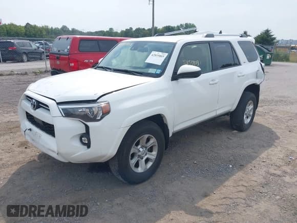 ✅ 2021 Toyota 4Runner SR5 • VIN: JTEEU5JR1M5245463 • Lot: 42855803. Listed on IAAI with 61,422 mi. Free auction sales archive from the USA and detailed vehicle history report at DreamBid. Image 17.