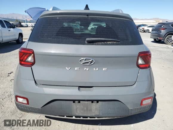 2020 Hyundai Venue SEL с VIN KMHRC8A33LU025716, выставлен на аукционе Copart как лот 85589975 с пробегом 98 497 миль миль и Списание • Salvage title. История ставок и продаж доступна на DreamBid. Изображение 6.