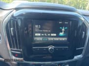 ✅ 2018 Chevrolet Traverse LT Cloth • VIN: 1GNERMKW2JJ235877 • Lot: 42726828. Wystawiony na IAAI z przebiegiem 110 695 mil. Bezpłatny archiwum sprzedaży aukcyjnych z USA i szczegółowy raport historii pojazdu na DreamBid. Zdjęcie 1.