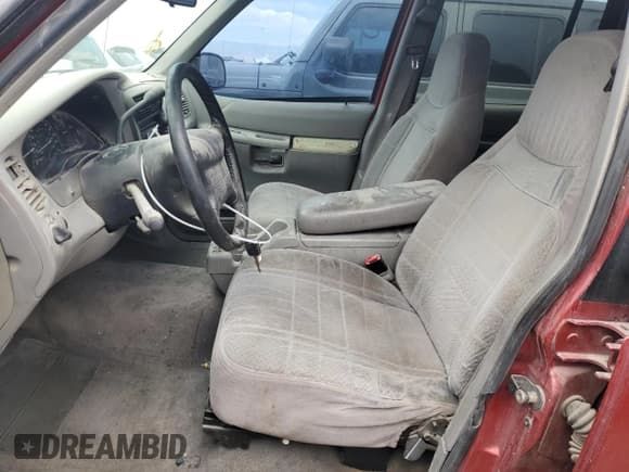 ✅ 1999 Mercury Mountaineer • VIN: 4M2ZU52E6XUJ43842 • Lot: 88141505. Listed on Copart with 194,187 mi. Free auction sales archive from the USA and detailed vehicle history report at DreamBid. Image 7.