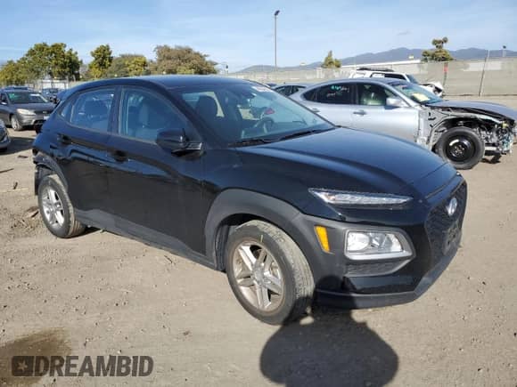 2019 Hyundai Kona SE z VIN KM8K12AA7KU272822, wystawiony jako Copart lot #44000563 z przebiegiem 45 853 mil mil oraz . Historia ofert i sprzedaży dostępna na DreamBid. Obrazek 4.