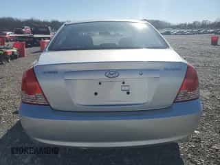 2005 Hyundai Elantra GLS z VIN KMHDN46D95U981381, wystawiony jako Copart lot #79878514 z przebiegiem 182 445 mil mil oraz Szkoda całkowita • Salvage title. Historia ofert i sprzedaży dostępna na DreamBid. Obrazek 6.