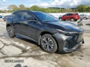 ✅ 2024 Toyota bZ4X XLE • VIN: JTMAAAAA7RA047077 • Lot: 84270505. Wystawiony na Copart z przebiegiem 34 900 mil. Bezpłatny archiwum sprzedaży aukcyjnych z USA i szczegółowy raport historii pojazdu na DreamBid. Zdjęcie 4.