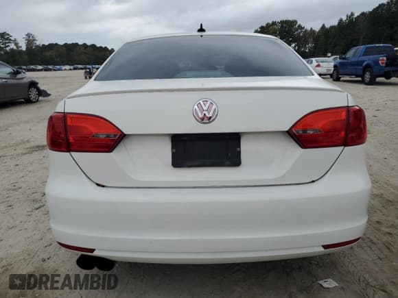 ✅ 2013 Volkswagen Jetta SE • VIN: 3VWBX7AJXDM237793 • Lot: 85594385. Listed on Copart with 84,737 mi. Free auction sales archive from the USA and detailed vehicle history report at DreamBid. Image 6.