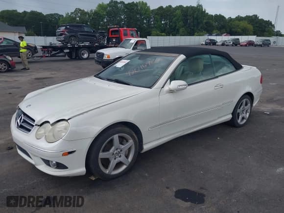 ✅ 2007 Mercedes-Benz CLK 550 • VIN: WDBTK72G37T076197 • Lot: 42646406. Wystawiony na IAAI z przebiegiem 150 421 mil. Bezpłatny archiwum sprzedaży aukcyjnych z USA i szczegółowy raport historii pojazdu na DreamBid. Zdjęcie 2.