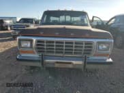 ✅ 1978 Ford F-150 • VIN: F14HLCA1653 • Lot: 84916854. Wystawiony na Copart z przebiegiem 252 583 mil. Bezpłatny archiwum sprzedaży aukcyjnych z USA i szczegółowy raport historii pojazdu na DreamBid. Zdjęcie 5.
