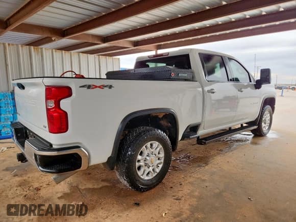 ✅ 2023 Chevrolet Silverado 2500HD LT • VIN: 1GC4YNE72PF124100 • Лот: 93657865. Опубликован ранее на Copart с пробегом 56 610 миль. Бесплатный доступ к архиву аукционных продаж из США и подробный отчёт об истории автомобиля на DreamBid. Изображение 3.