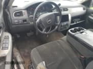 ✅ 2008 Chevrolet Suburban 3LT • VIN: 1GNFC16J98J220502 • Lot: 70514685. Listed on Copart with 195,528 mi. Free auction sales archive from the USA and detailed vehicle history report at DreamBid. Image 8.