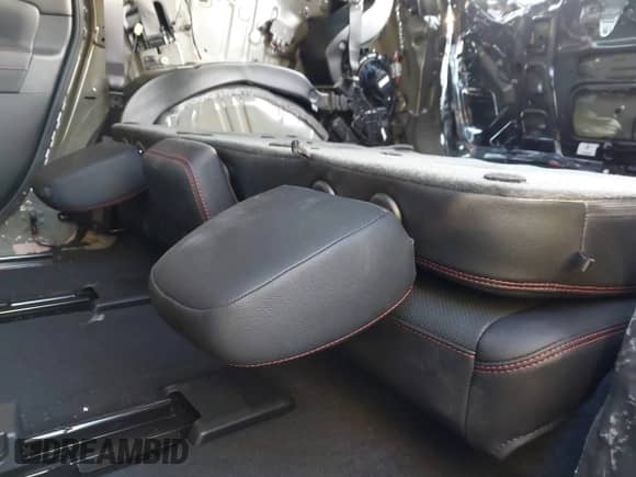 2025 Chevrolet Traverse FWD RS with VIN 1GNERLRS1SJ282512, listed as a IAAI auction lot 43343752 with 567 mi miles and . Bid and sale history available at DreamBid. Image 18.