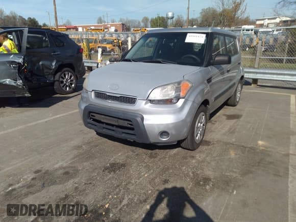 ✅ 2011 Kia Soul • VIN: KNDJT2A17B7264826 • Лот: 41911474. Опубликован ранее на IAAI с пробегом 200 118 миль. Бесплатный доступ к архиву аукционных продаж из США и подробный отчёт об истории автомобиля на DreamBid. Изображение 2.