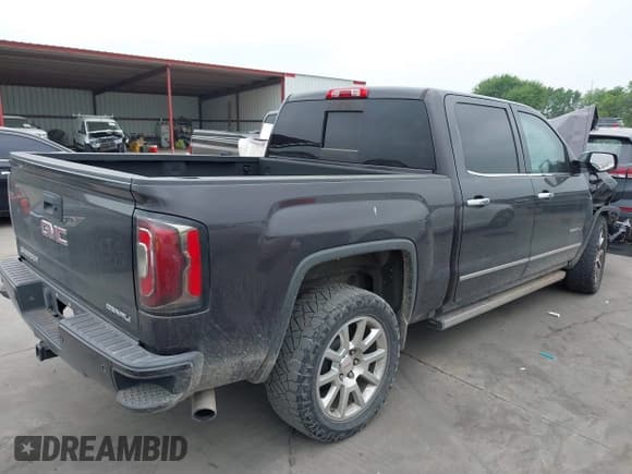✅ 2016 GMC Sierra 1500 Denali • VIN: 3GTP1PEC3GG190647 • Lot: 41933094. Listed on IAAI with 161,125 mi. Free auction sales archive from the USA and detailed vehicle history report at DreamBid. Image 4.