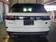 ✅ 2018 Land Rover Range Rover Velar R-Dynamic HSE • VIN: SALYM2RV0JA759043 • Lot: 82174585. Wystawiony na Copart z przebiegiem 71 436 mil. Bezpłatny archiwum sprzedaży aukcyjnych z USA i szczegółowy raport historii pojazdu na DreamBid. Zdjęcie 6.