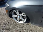 ✅ 2015 BMW 2 Series 228i xDrive • VIN: WBA1F7C57FVX96354 • Lot: 43548450. Wystawiony na IAAI z przebiegiem 86 596 mil. Bezpłatny archiwum sprzedaży aukcyjnych z USA i szczegółowy raport historii pojazdu na DreamBid. Zdjęcie 17.