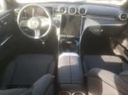 ✅ 2024 Mercedes-Benz C 300 • VIN: W1KAF4GB0RR229083 • Lot: 91244715. Wystawiony na Copart z przebiegiem Nie podano. Bezpłatny archiwum sprzedaży aukcyjnych z USA i szczegółowy raport historii pojazdu na DreamBid. Zdjęcie 8.