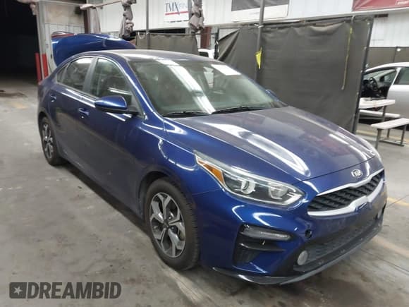 ✅ 2021 Kia Forte LXS • VIN: 3KPF24AD7ME354107 • Lot: 43363324. Wystawiony na IAAI z przebiegiem 29 462 mil. Bezpłatny archiwum sprzedaży aukcyjnych z USA i szczegółowy raport historii pojazdu na DreamBid. Zdjęcie 1.