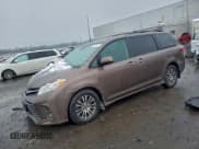✅ 2019 Toyota Sienna Limited • VIN: 5TDYZ3DC3KS984629 • Lot: 95870935. Wystawiony na Copart z przebiegiem 106 716 mil. Bezpłatny archiwum sprzedaży aukcyjnych z USA i szczegółowy raport historii pojazdu na DreamBid. Zdjęcie 1.