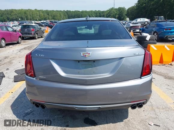 ✅ 2018 Cadillac CT6 Premium Luxury AWD • VIN: 1G6KG5RS2JU159847 • Lot: 43041389. Wystawiony na IAAI z przebiegiem 75 830 mil. Bezpłatny archiwum sprzedaży aukcyjnych z USA i szczegółowy raport historii pojazdu na DreamBid. Zdjęcie 16.