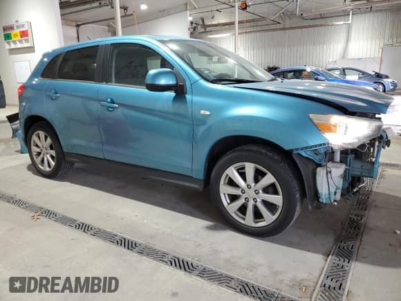 ✅ 2014 Mitsubishi Outlander SE • VIN: 4A4AR4AU0EE016494 • Lot: 93061815. Wystawiony na Copart z przebiegiem 106 401 mil. Bezpłatny archiwum sprzedaży aukcyjnych z USA i szczegółowy raport historii pojazdu na DreamBid. Zdjęcie 4.