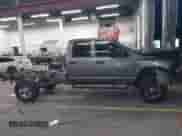 2004 Dodge 3500 ST z VIN 3D7LU38C34G264693, wystawiony jako IAAI lot #41078087 z przebiegiem 201 833 mil mil oraz . Historia ofert i sprzedaży dostępna na DreamBid. Obrazek 14.