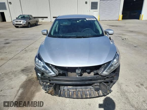 ✅ 2018 Nissan Sentra S • VIN: 3N1AB7AP2JY334947 • Lot: 84950165. Wystawiony na Copart z przebiegiem 167 361 mil. Bezpłatny archiwum sprzedaży aukcyjnych z USA i szczegółowy raport historii pojazdu na DreamBid. Zdjęcie 5.