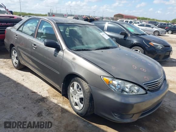 ✅ 2006 Toyota Camry LE • VIN: 4T1BE32K56U724564 • Лот: 43001771. Опубликован ранее на IAAI с пробегом 252 381 миль. Бесплатный доступ к архиву аукционных продаж из США и подробный отчёт об истории автомобиля на DreamBid. Изображение 1.