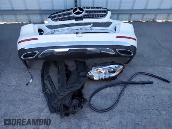 ✅ 2018 Mercedes-Benz GLE 350 • VIN: 4JGDA5JBXJB100698 • Lot: 89849945. Listed on Copart with 23,893 mi. Free auction sales archive from the USA and detailed vehicle history report at DreamBid. Image 13.