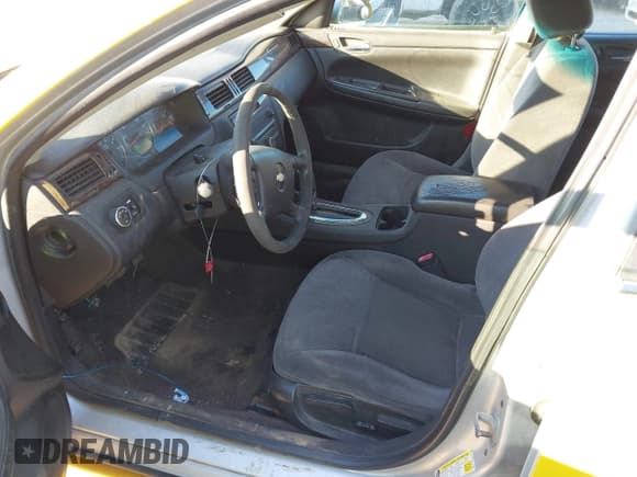 ✅ 2015 Chevrolet Impala LT • VIN: 2G1WB5E37F1131789 • Lot: 43640660. Listed on IAAI with 260,423 mi. Free auction sales archive from the USA and detailed vehicle history report at DreamBid. Image 5.