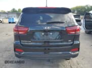 ✅ 2019 Kia Sorento L • VIN: 5XYPG4A31KG517699 • Lot: 71016255. Wystawiony na Copart z przebiegiem 99 241 mil. Bezpłatny archiwum sprzedaży aukcyjnych z USA i szczegółowy raport historii pojazdu na DreamBid. Zdjęcie 6.