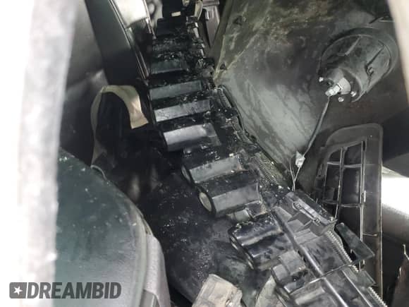 2012 Chevrolet Camaro 2LT z VIN 2G1FC3D33C9124032, wystawiony jako Copart lot #70016215 z przebiegiem 78 005 mil mil oraz Szkoda całkowita • Salvage title. Historia ofert i sprzedaży dostępna na DreamBid. Obrazek 10.