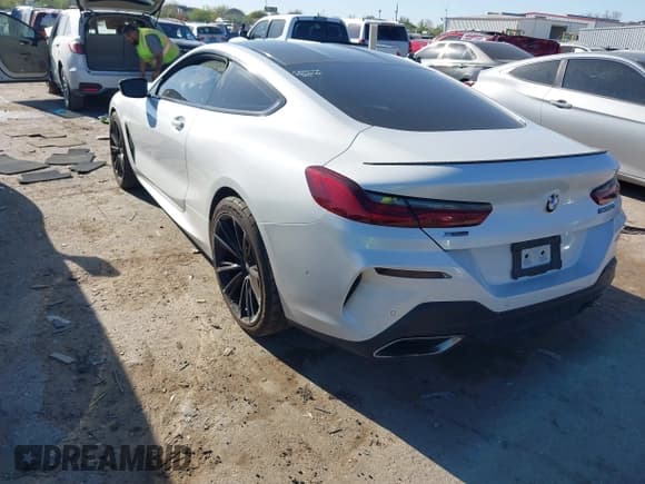 ✅ 2019 BMW 8 Series M850i xDrive • VIN: WBABC4C52KBU95806 • Lot: 41853378. Listed on IAAI with 45,646 mi. Free auction sales archive from the USA and detailed vehicle history report at DreamBid. Image 3.