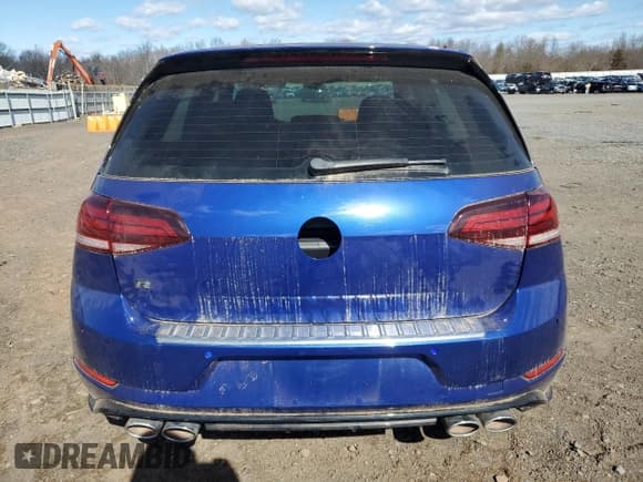 ✅ 2019 Volkswagen Golf R • VIN: WVWVA7AU5KW209764 • Lot: 48469115. Wystawiony na Copart z przebiegiem Nie podano. Bezpłatny archiwum sprzedaży aukcyjnych z USA i szczegółowy raport historii pojazdu na DreamBid. Zdjęcie 6.