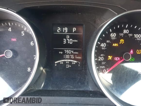 ✅ 2016 Volkswagen Jetta S • VIN: 3VW267AJ0GM270132 • Lot: 43503325. Wystawiony na IAAI z przebiegiem 138 761 mil. Bezpłatny archiwum sprzedaży aukcyjnych z USA i szczegółowy raport historii pojazdu na DreamBid. Zdjęcie 7.